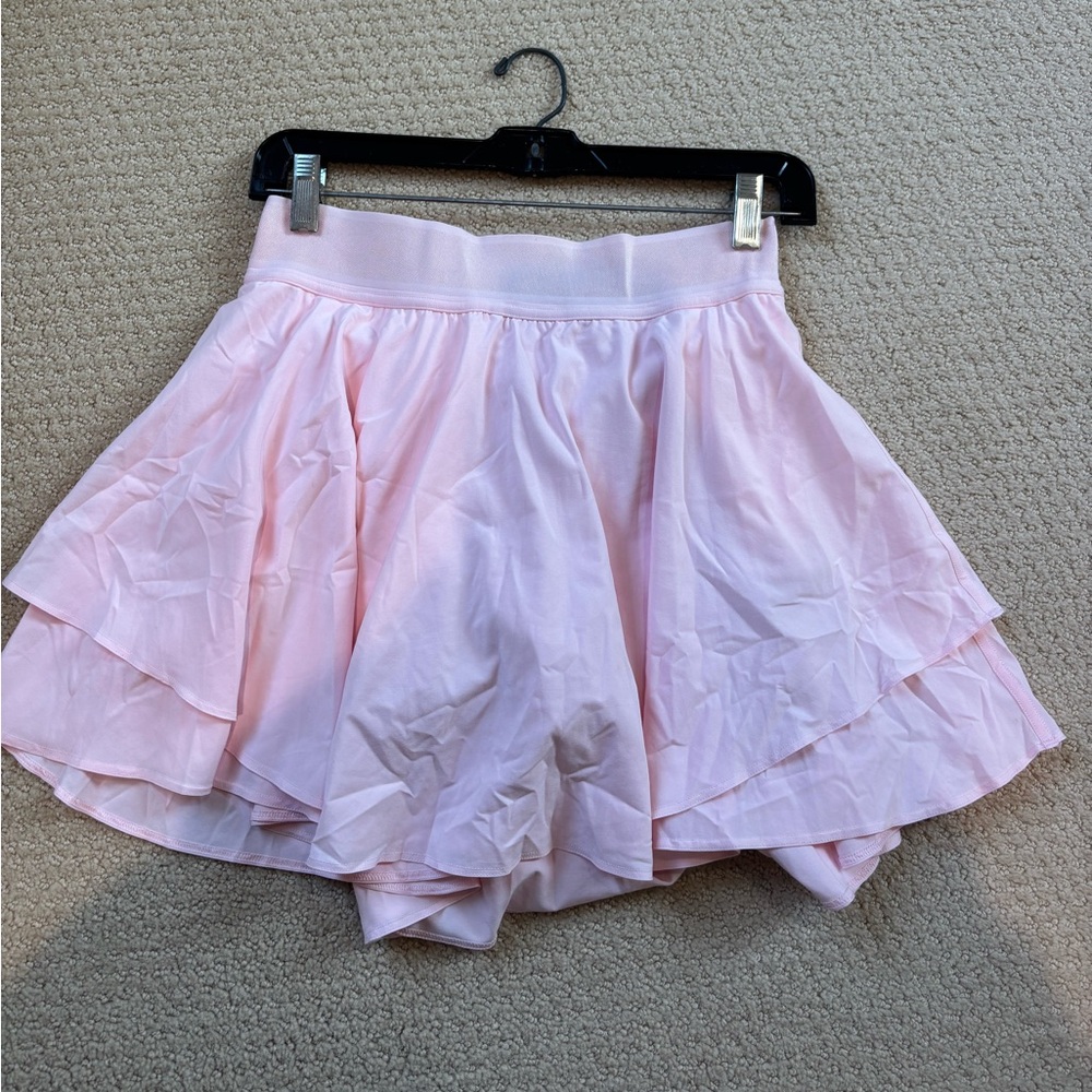Brand new without tags lululemon court rival skirt size 6 strawberry milkshake
